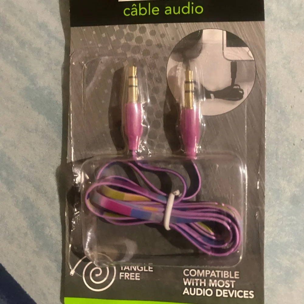 Pink Audio Cable for Cell Phones with 3.5mm Connectors